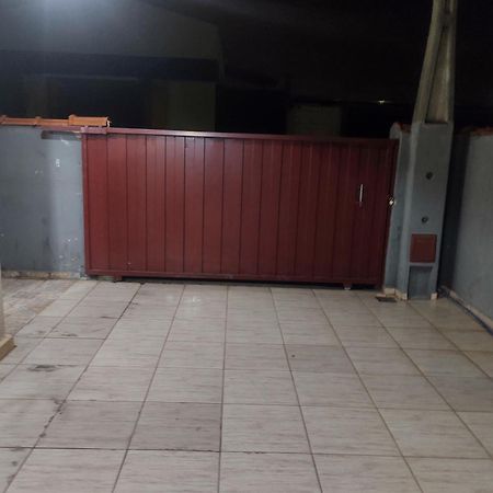 Quarto Confortavel Com Garagem Holambra Ngoại thất bức ảnh